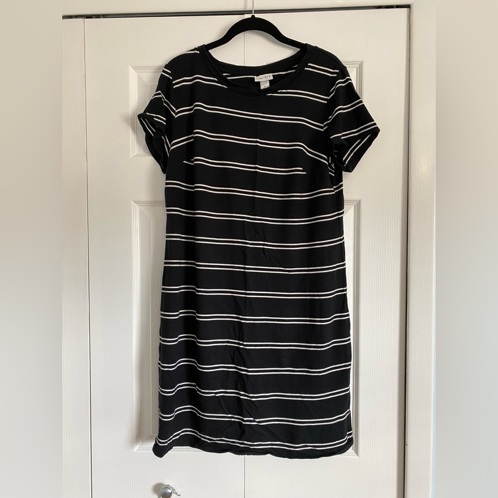T-Shirt Dress. Size X. Perfect for casual dress or beach coverup.